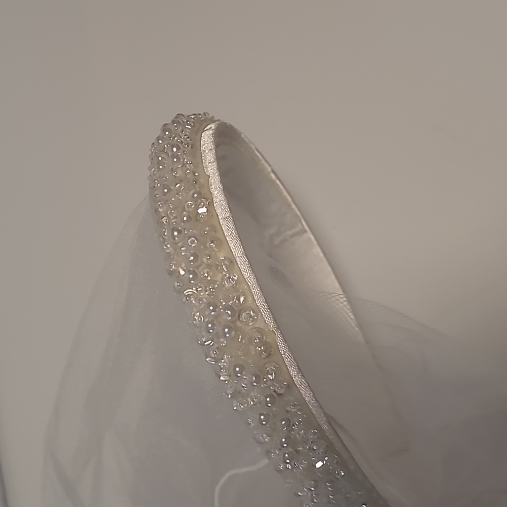 First Communion White Beaded Headband With Veil - Picture 2 of 3